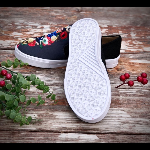 Frida Kahlo Canvas Flats/Loafers Black - Picture 3 of 3